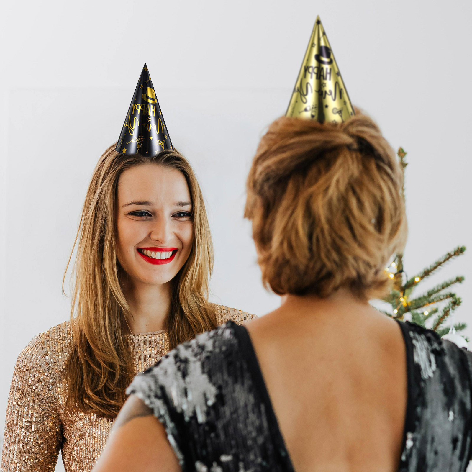 หมวกปาร์ตี้ส่งท้ายปีเก่าต้อนรั - Party Hat Cone บทวิจารณ์และราคา